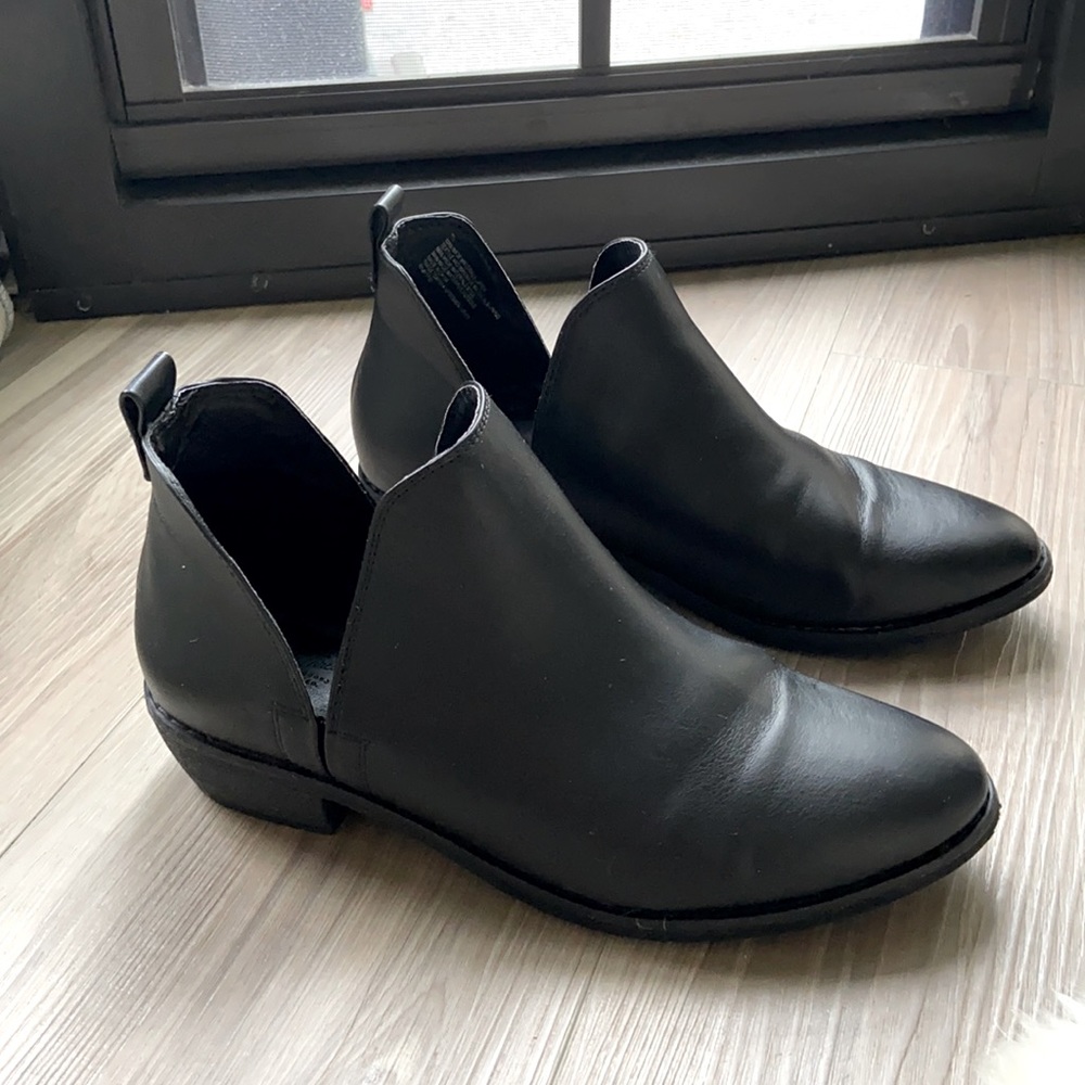 Open Ankle Flat Faux Leather Booties